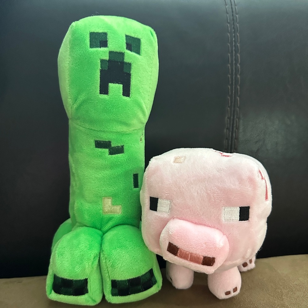 minecraft pig & creeper plushies